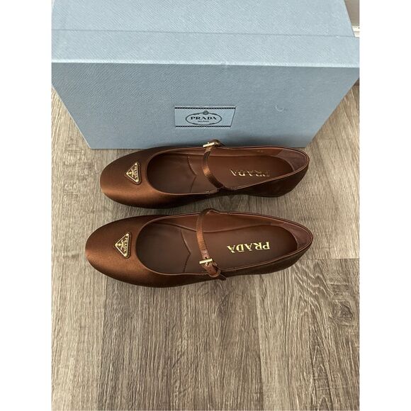 PRADA SATIN BALLERINAS SIZE 38 (8) $1050 - Picture 6 of 14